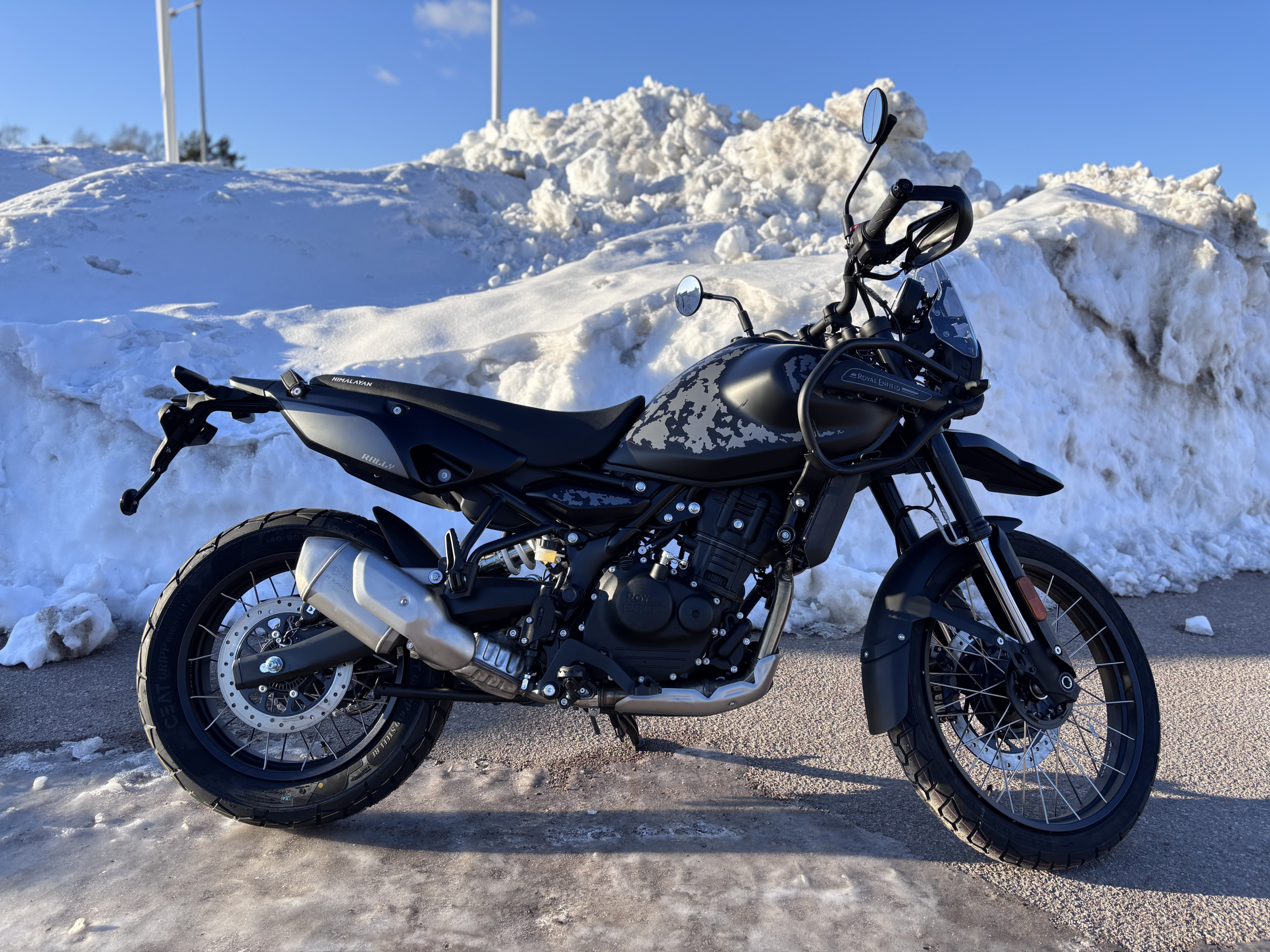 Royal Enfield Himalayan 450 Mana Black 2026